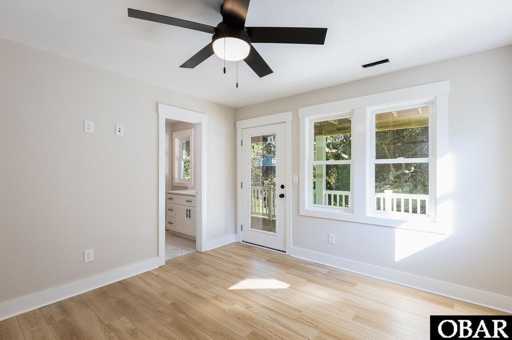 Image 8 of property listing at 518 Whooping Crane Court Lot 27, Corolla, NC 27927