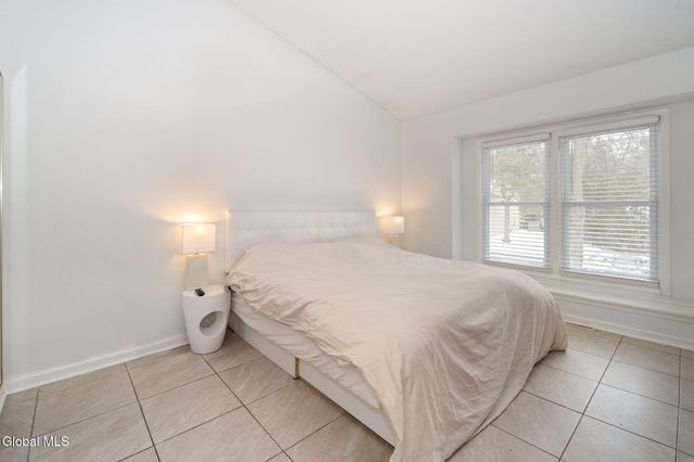 13 Raleigh Drive, Halfmoon, NY 12065