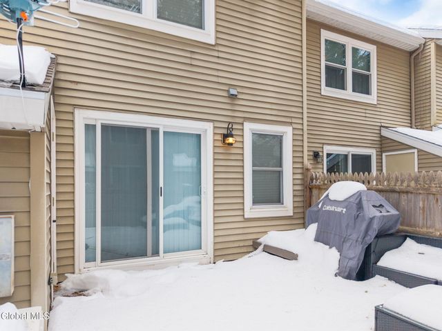 13 Raleigh Drive, Halfmoon, NY 12065