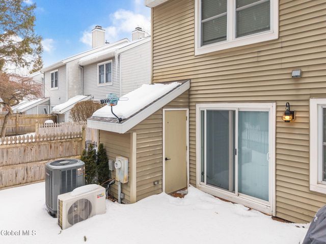 13 Raleigh Drive, Halfmoon, NY 12065