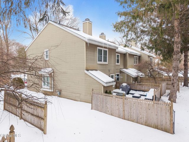 13 Raleigh Drive, Halfmoon, NY 12065