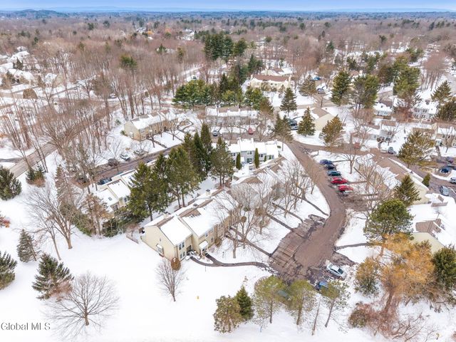 13 Raleigh Drive, Halfmoon, NY 12065