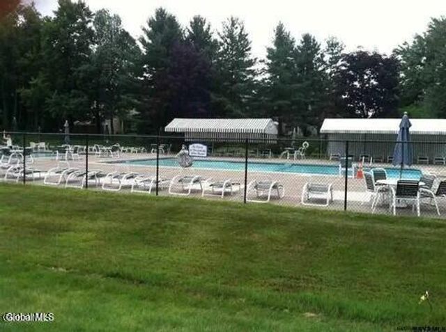 13 Raleigh Drive, Halfmoon, NY 12065