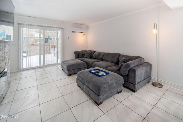 13 Raleigh Drive, Halfmoon, NY 12065