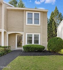 13 Raleigh Drive, Halfmoon, NY 12065