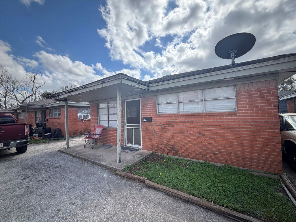4222 Wipprecht Street, Houston, TX 77026