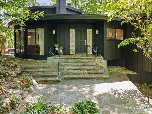 195 Steep Hill Road, Weston, CT 06883