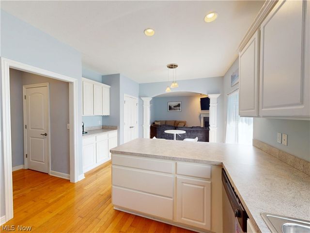 5133 W 7th Street, Brooklyn Heights, OH 44131