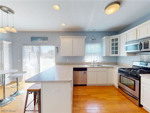 5133 W 7th Street, Brooklyn Heights, OH 44131