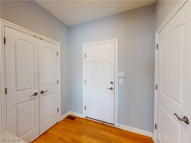5133 W 7th Street, Brooklyn Heights, OH 44131