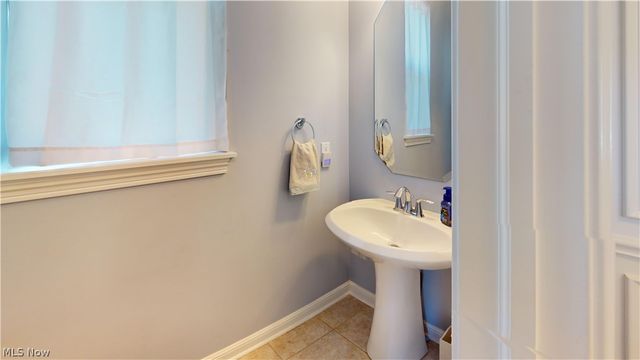 5133 W 7th Street, Brooklyn Heights, OH 44131