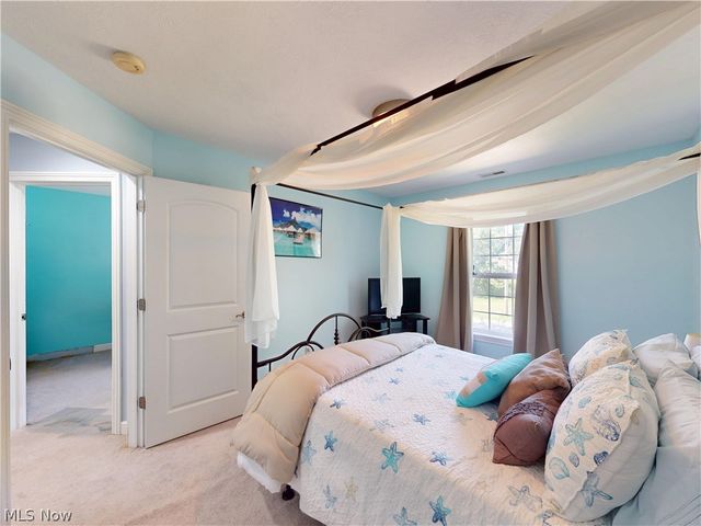 5133 W 7th Street, Brooklyn Heights, OH 44131