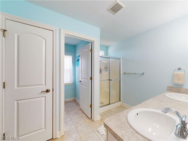 5133 W 7th Street, Brooklyn Heights, OH 44131