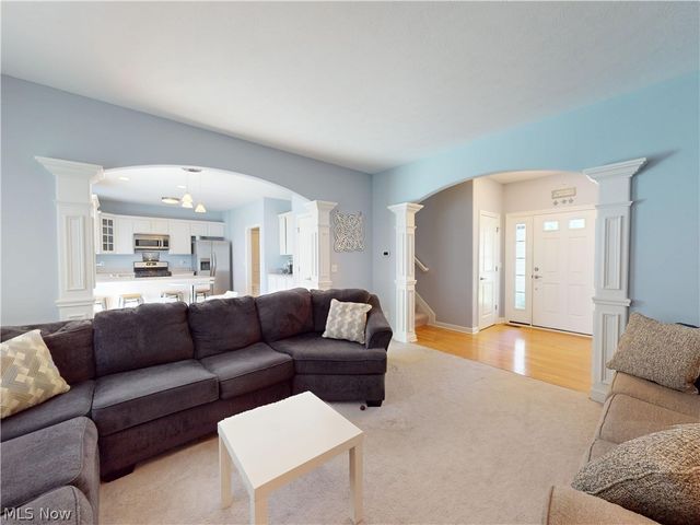 5133 W 7th Street, Brooklyn Heights, OH 44131