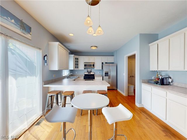 5133 W 7th Street, Brooklyn Heights, OH 44131