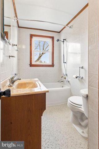 30 LOCUST ST, Gettysburg, PA 17325