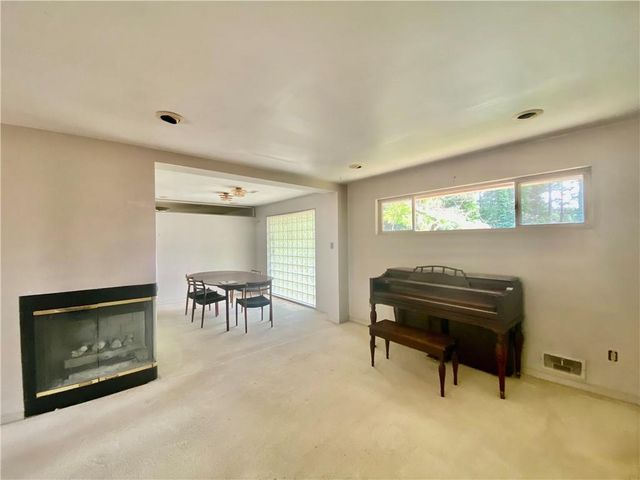 2700 The Fontainebleau SW, Atlanta, GA 30331