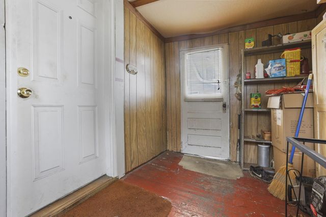 594 N 21st Street, Newark, OH 43055
