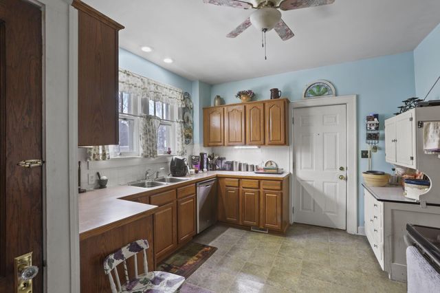 594 N 21st Street, Newark, OH 43055