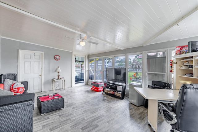 1004 TODD WAY, Tavares, FL 32778