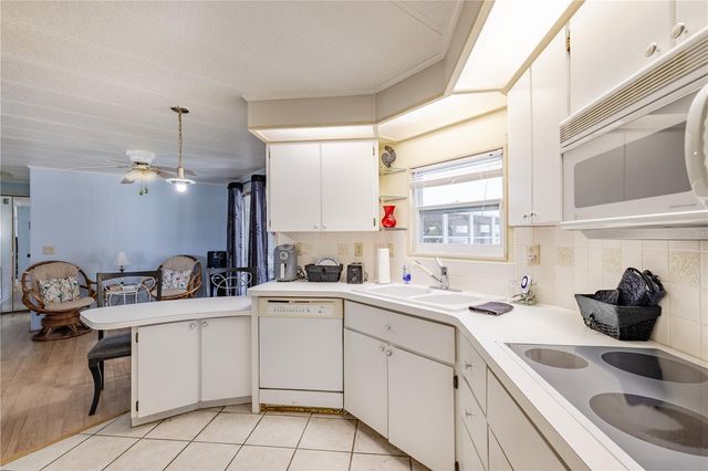 1004 TODD WAY, Tavares, FL 32778