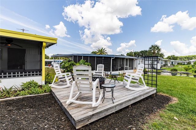 1004 TODD WAY, Tavares, FL 32778