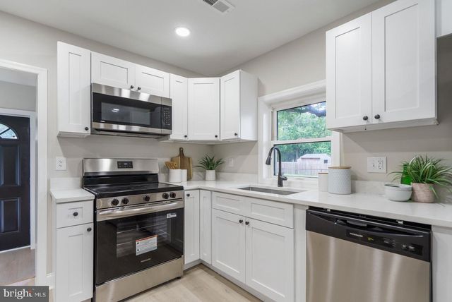 5912 HELFRICH RD, Baltimore, MD 21225