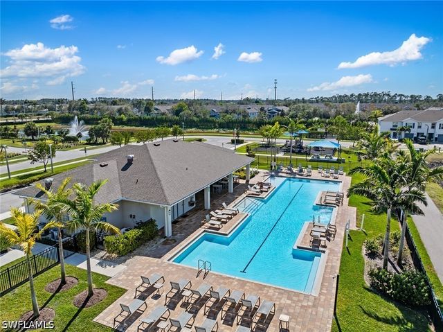 15527 Wildflower CIR, Naples, FL 34119