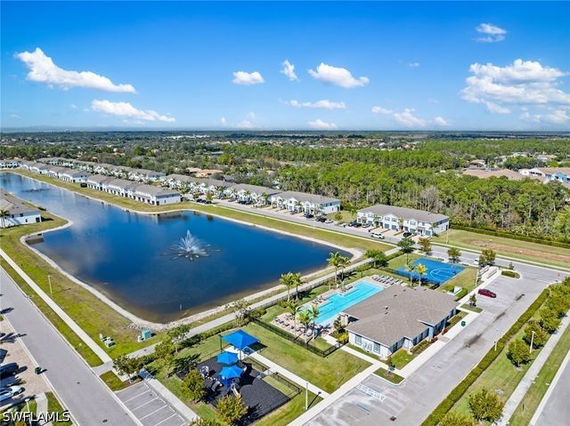 15527 Wildflower CIR, Naples, FL 34119