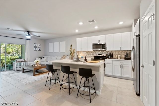15527 Wildflower CIR, Naples, FL 34119