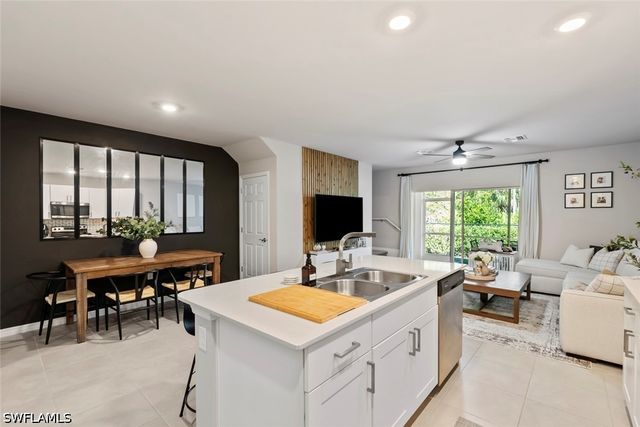 15527 Wildflower CIR, Naples, FL 34119