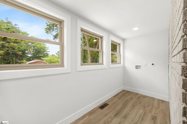 5497 Old Buncombe Road, Greenville, SC 29609
