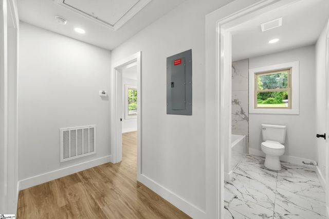 5497 Old Buncombe Road, Greenville, SC 29609
