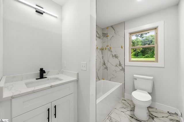5497 Old Buncombe Road, Greenville, SC 29609
