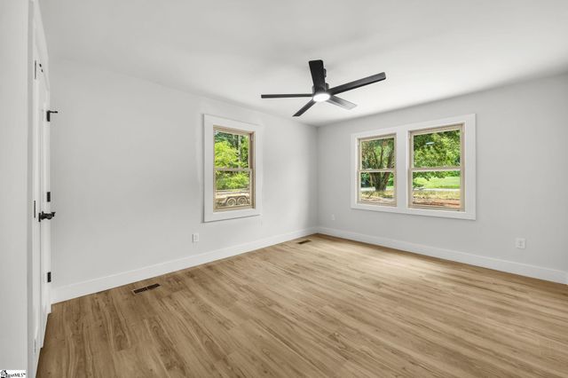 5497 Old Buncombe Road, Greenville, SC 29609