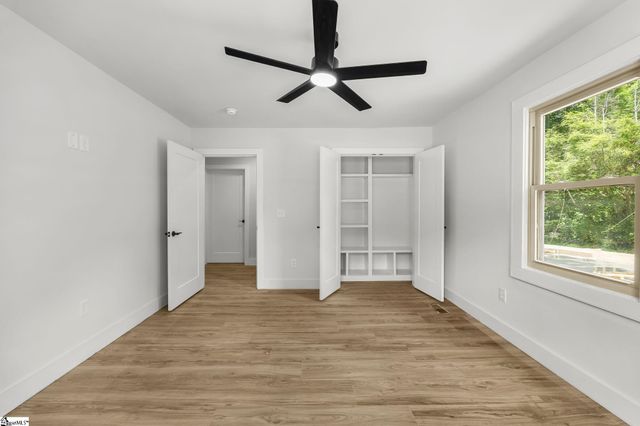 5497 Old Buncombe Road, Greenville, SC 29609