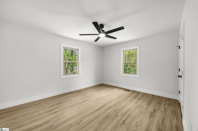 5497 Old Buncombe Road, Greenville, SC 29609
