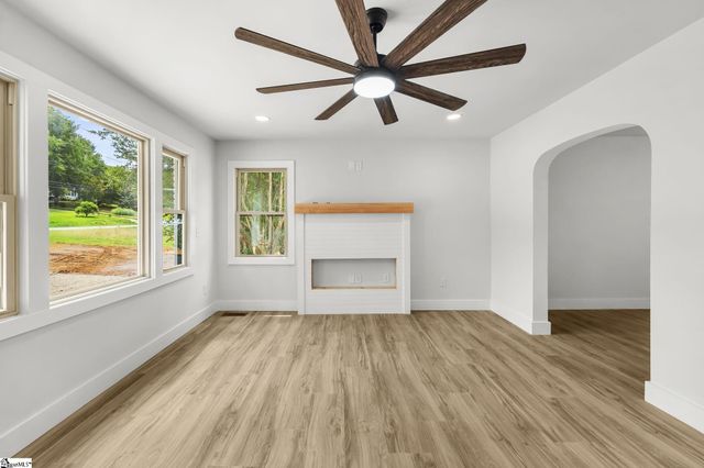 5497 Old Buncombe Road, Greenville, SC 29609