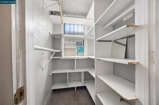 2637 Chestnut St, Oakland, CA 94607