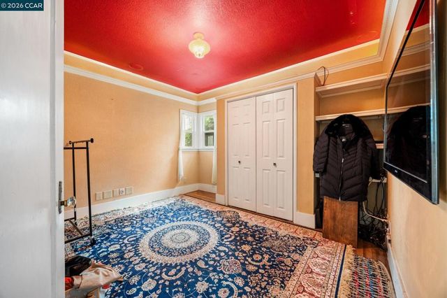 2637 Chestnut St, Oakland, CA 94607