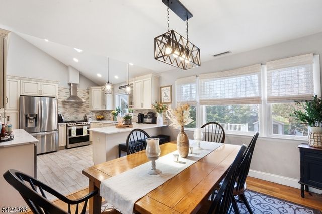 68 DORIS WAY, Clark Twp., NJ 07066