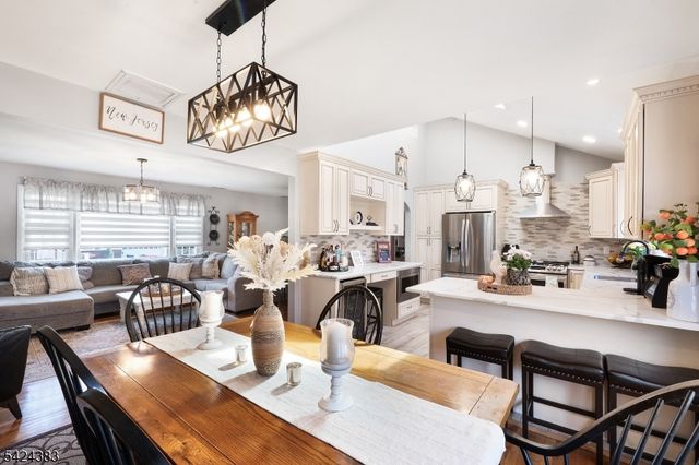 68 DORIS WAY, Clark Twp., NJ 07066