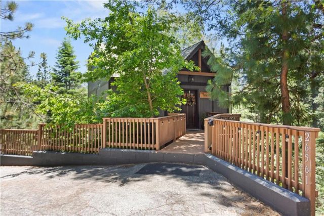 26561 Thunderbird, Lake Arrowhead, CA 92352