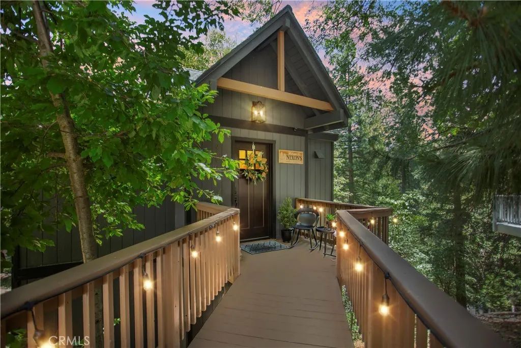 26561 Thunderbird, Lake Arrowhead, CA 92352