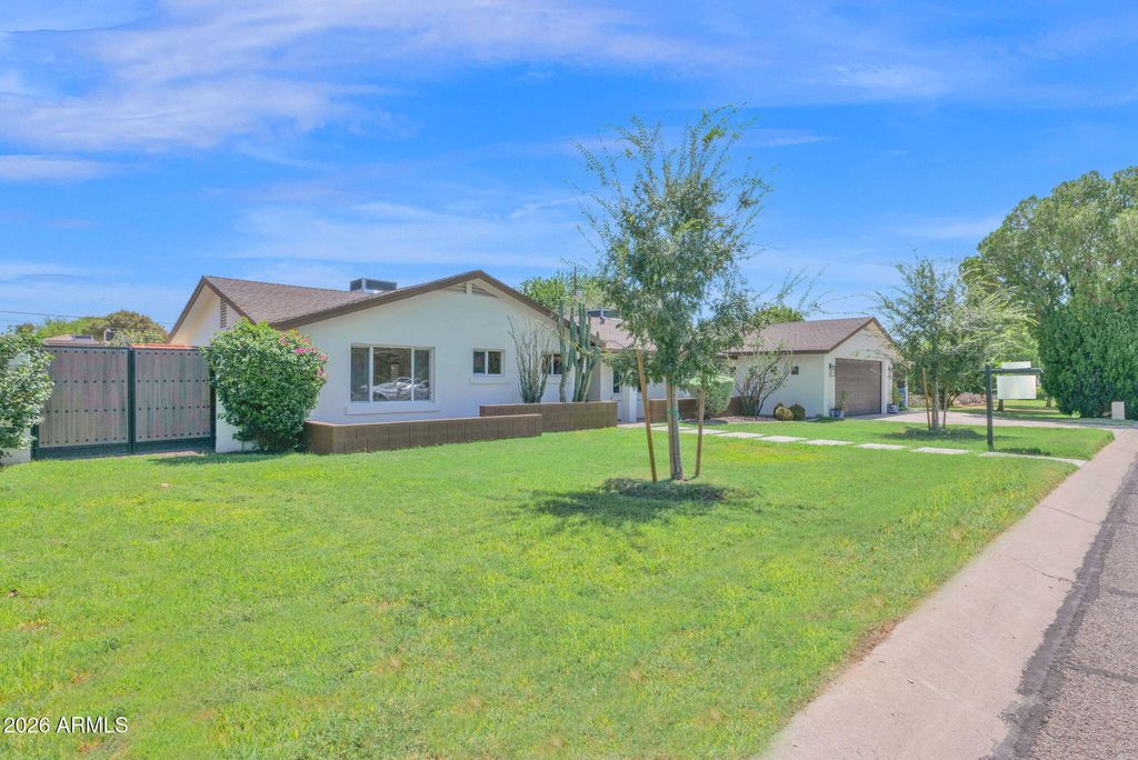 6745 N 12TH Way, Phoenix, AZ 85014 — photo 3