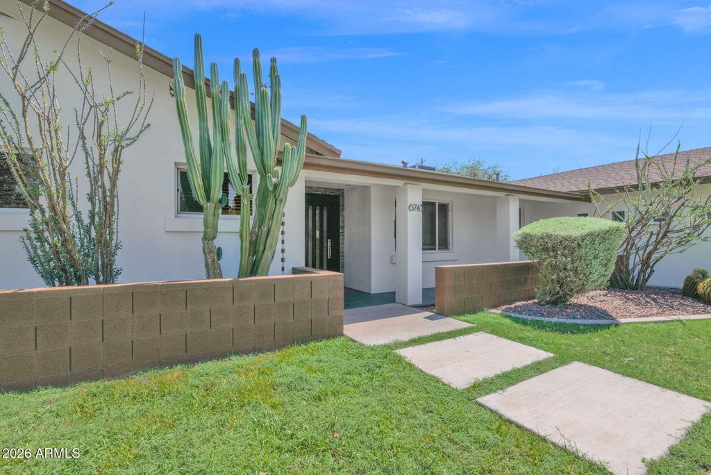 6745 N 12TH Way, Phoenix, AZ 85014 — photo 4