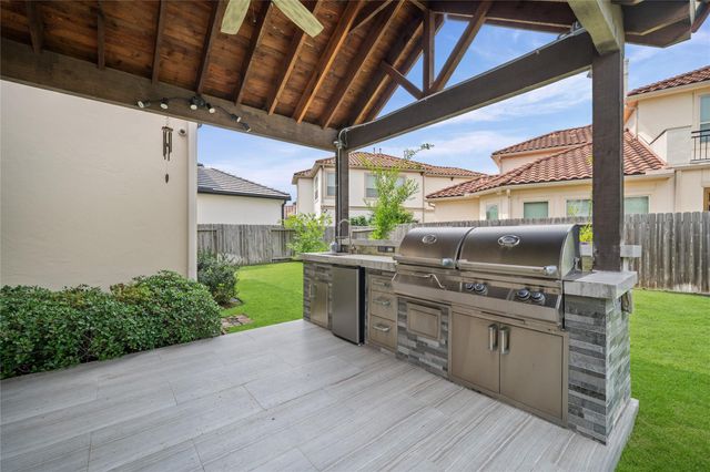 2422 Camden Creek Lane, Houston, TX 77077