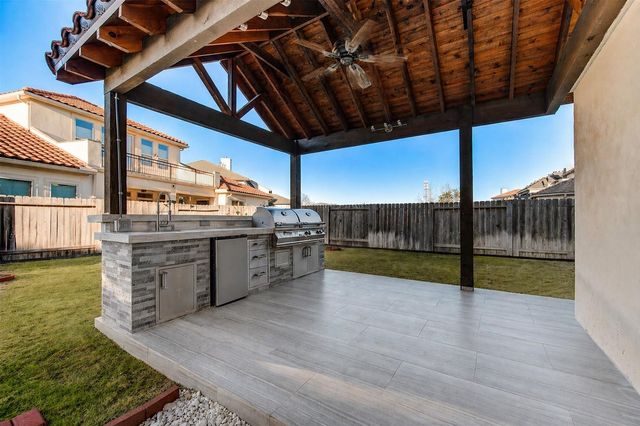 2422 Camden Creek Lane, Houston, TX 77077