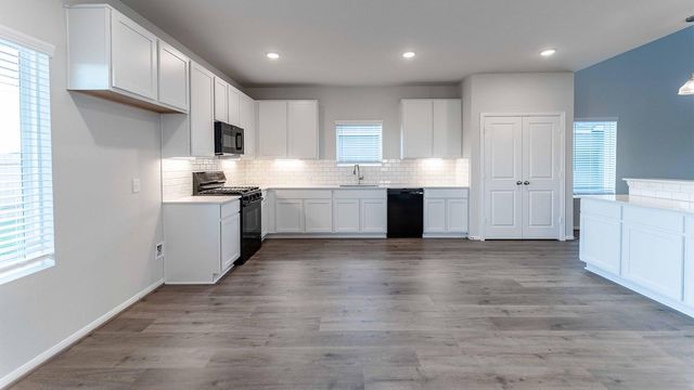 280 Yosemite DR, Kyle, TX 78640