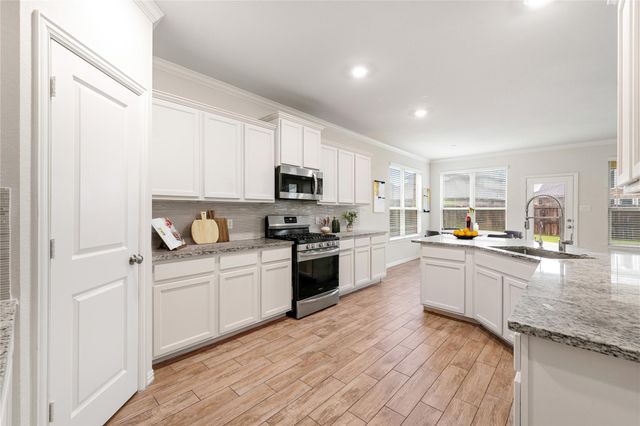 2418 Green Kale Drive, Richmond, TX 77406